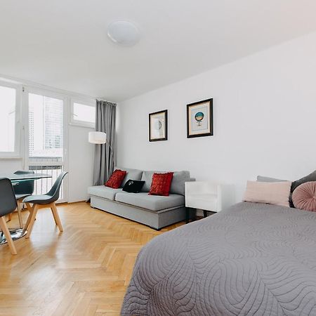 V Ajax Warsaw Bed&Breakfast Rooms Esterno foto